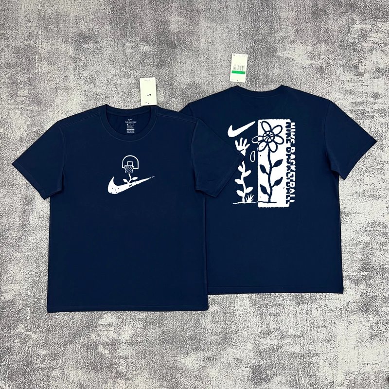 Nike T-Shirts Short-Sleeve Graphic Logo T-Shirt — 4