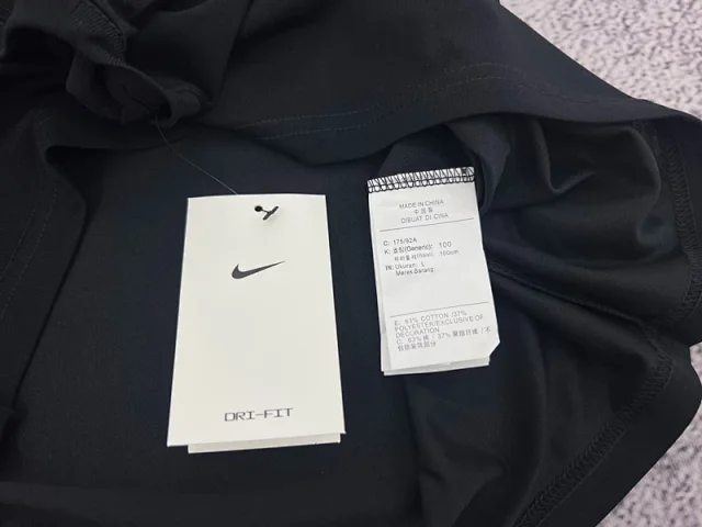 Nike T-Shirts Short-Sleeve Graphic Logo T-Shirt product detail image 13