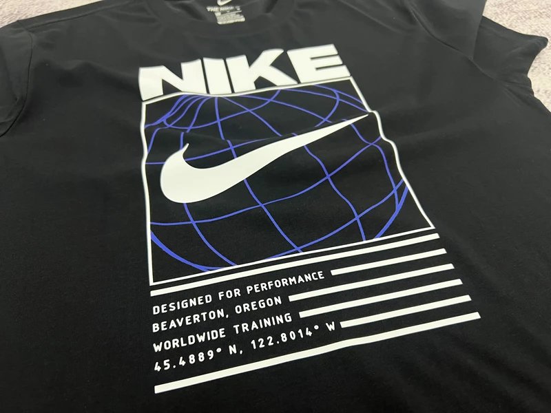 Nike T-Shirts Short-Sleeve Graphic Logo T-Shirt image 8