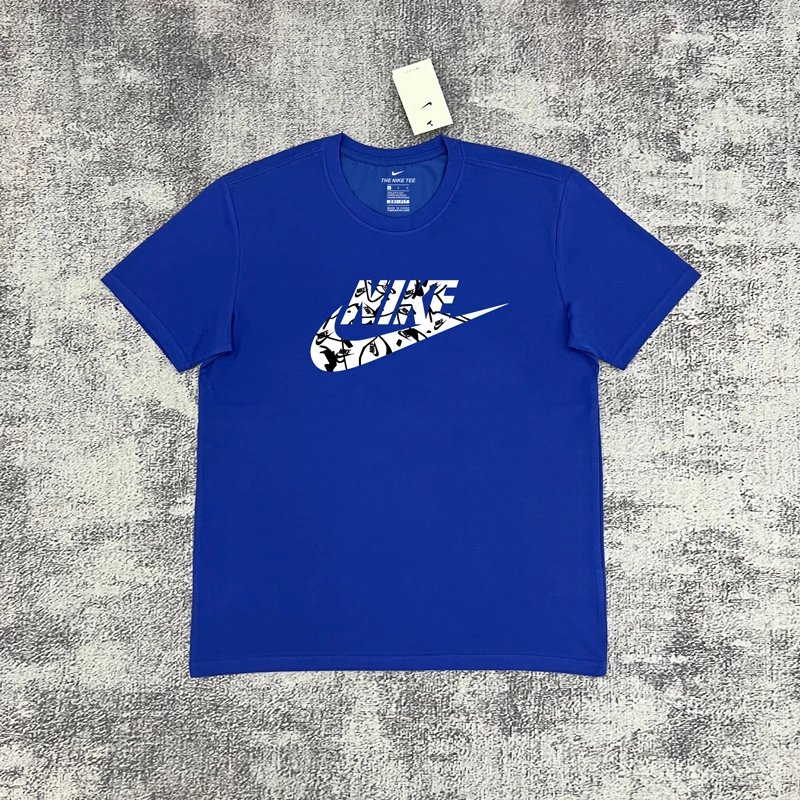 Nike T-Shirts Short-Sleeve Graphic Logo T-Shirt — 36