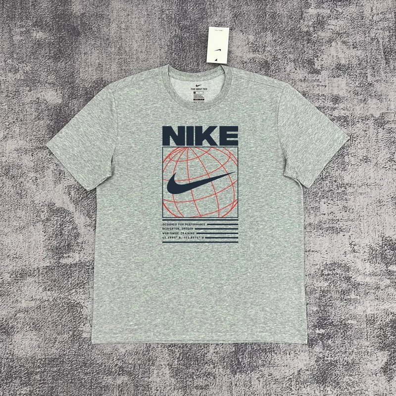 Nike T-Shirts Short-Sleeve Graphic Logo T-Shirt — 34