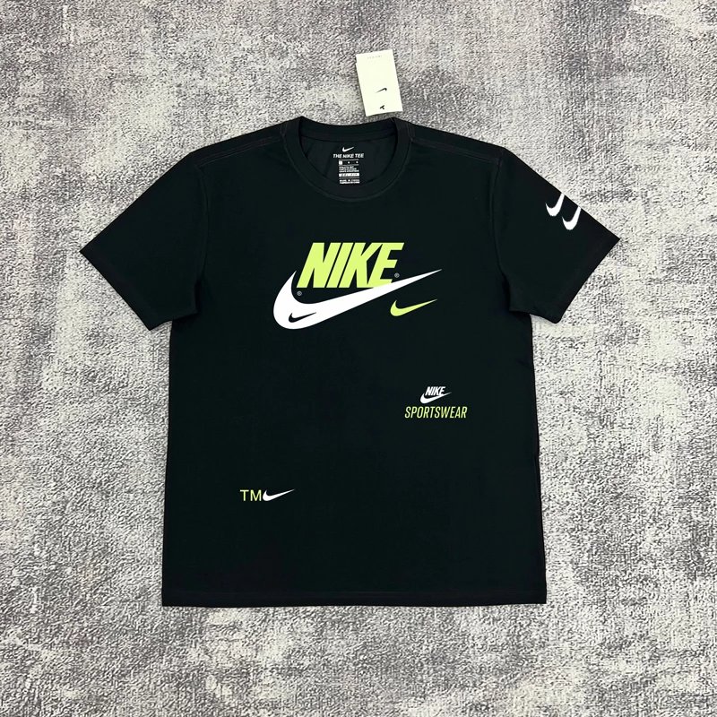 Nike T-Shirts Short-Sleeve Graphic Logo T-Shirt — 17