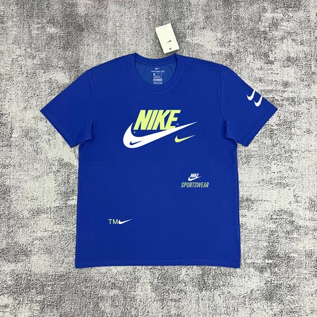 Nike T-Shirts Short-Sleeve Graphic Logo T-Shirt product detail image 41