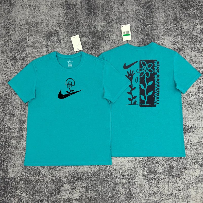 Nike T-Shirts Short-Sleeve Graphic Logo T-Shirt — 7