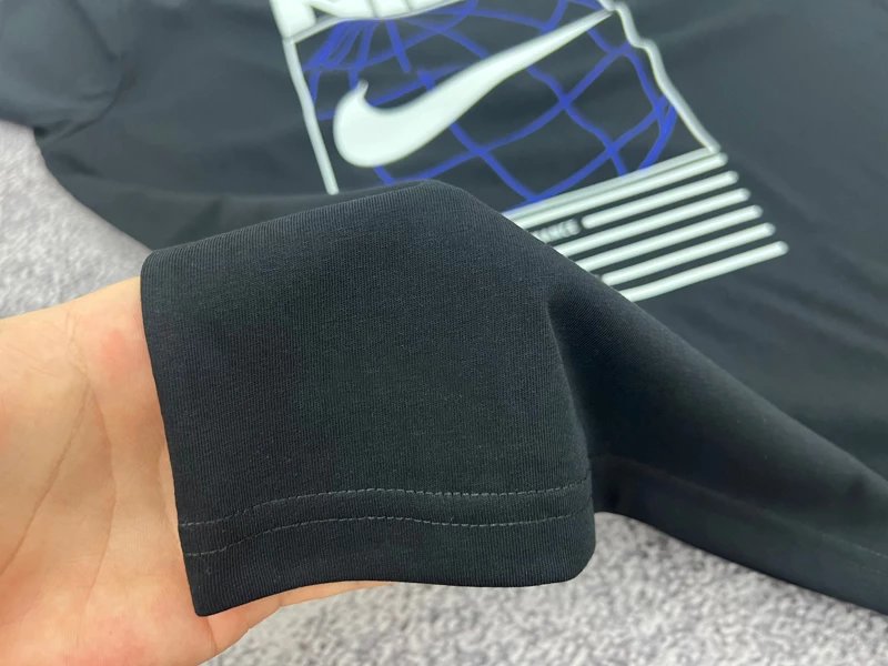Nike T-Shirts Short-Sleeve Graphic Logo T-Shirt image 11