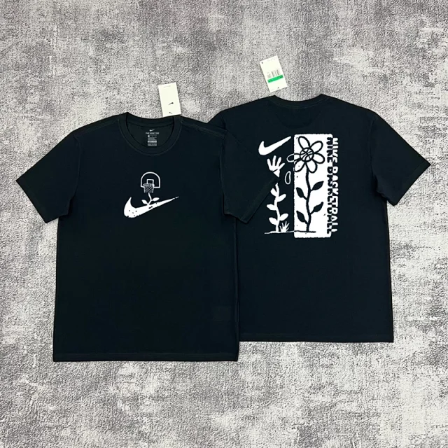 Nike T-Shirts Short-Sleeve Graphic Logo T-Shirt product detail image 43