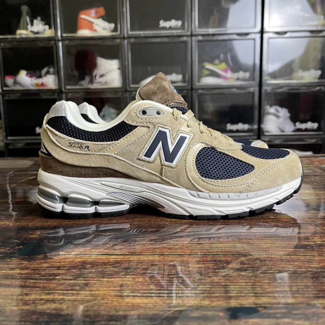 2002R5 Beige/Navy