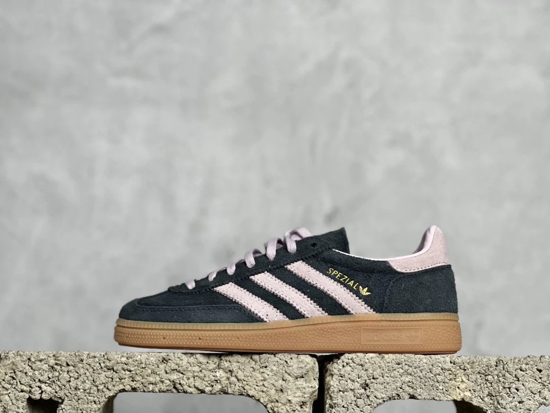 Black/Pink IE5897