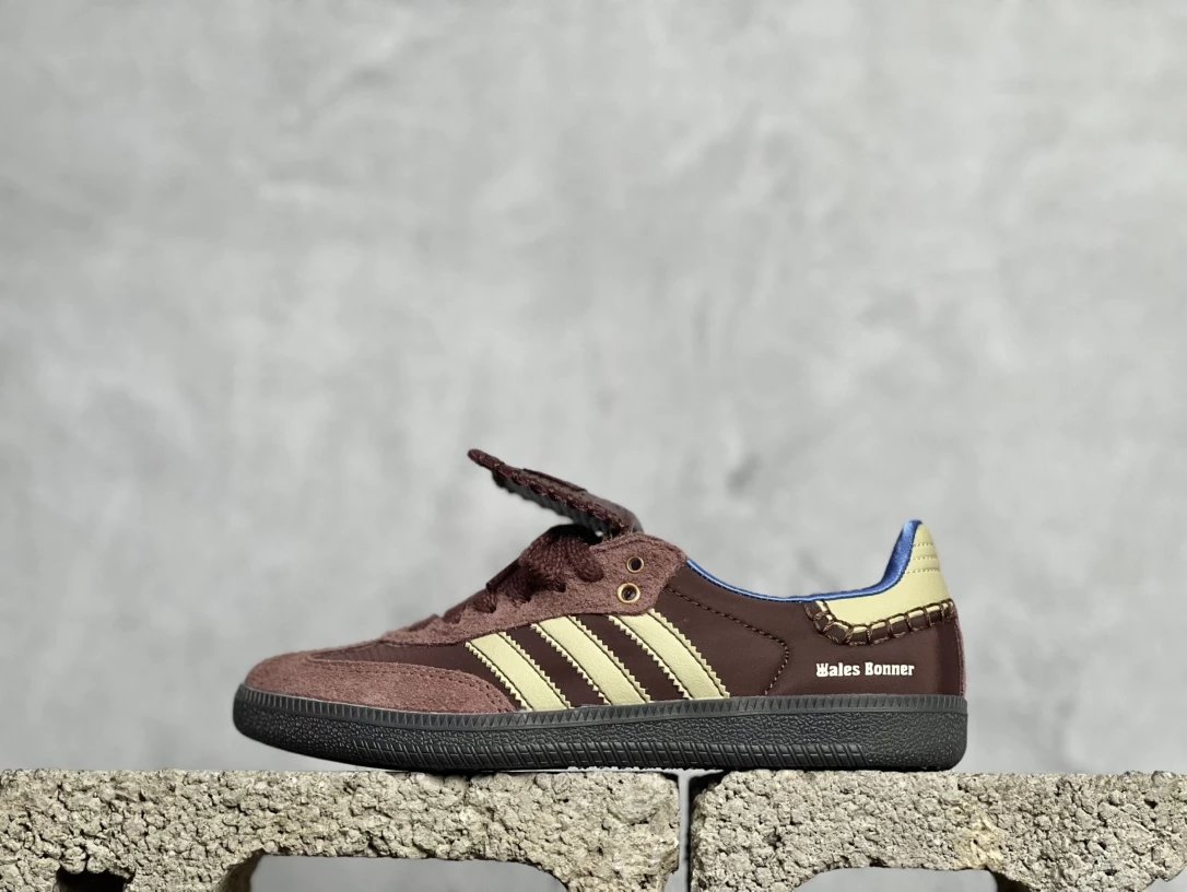 Dark Brown IE0579