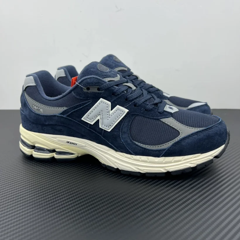 New Balance 2002