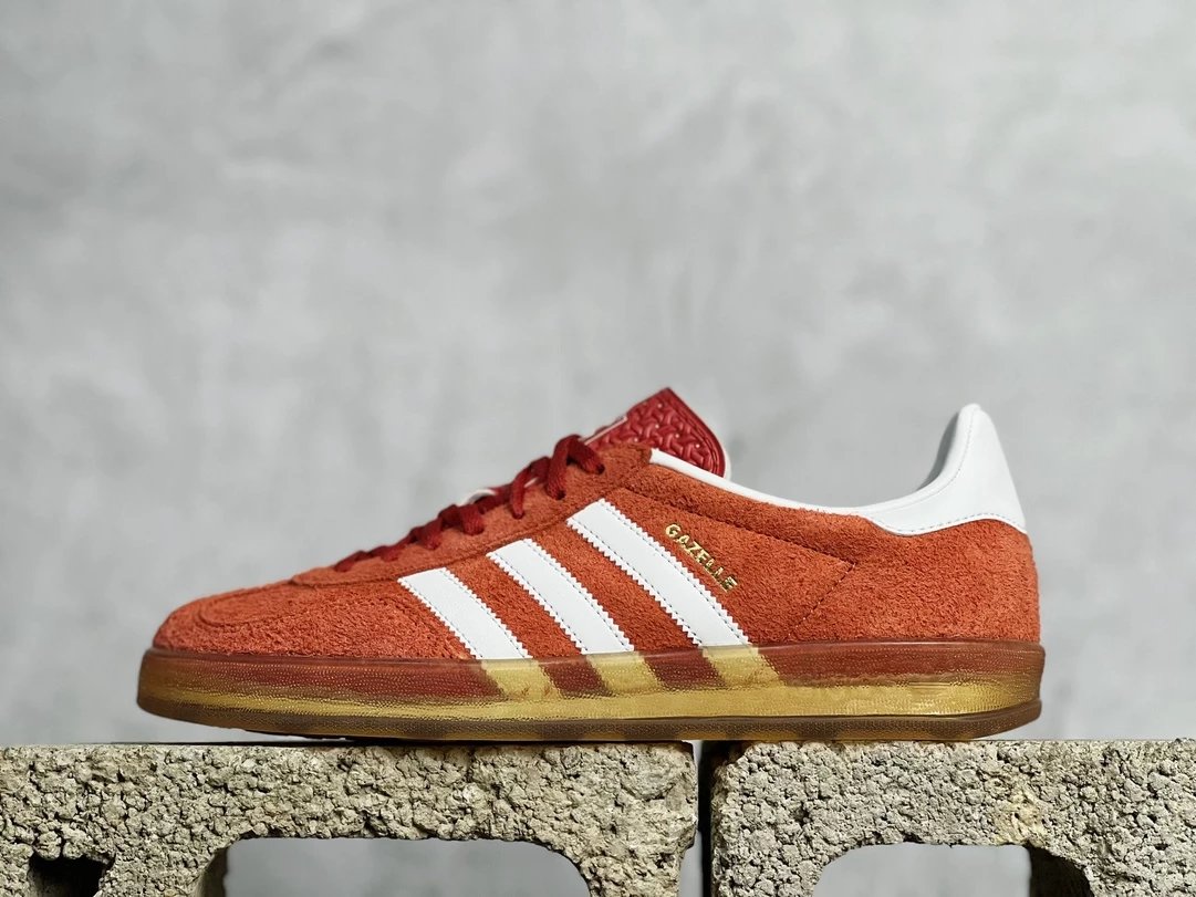 Orange/White HQ8718