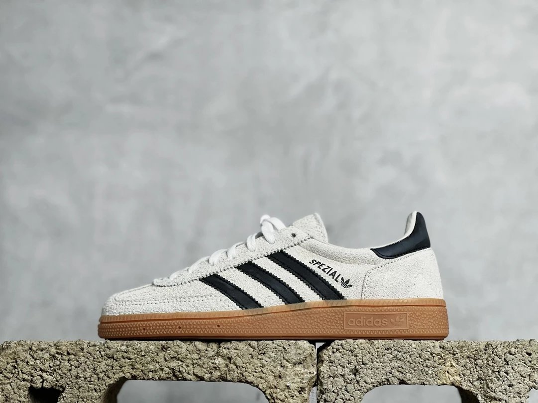White/Black IF6562