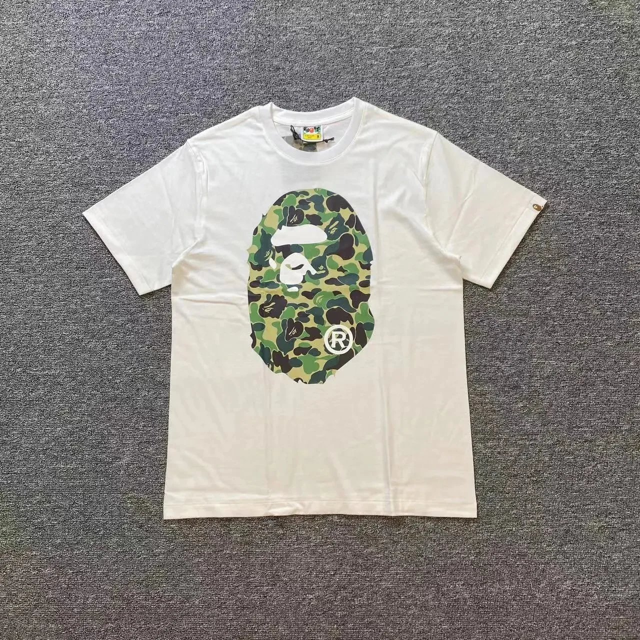 D117 White-green