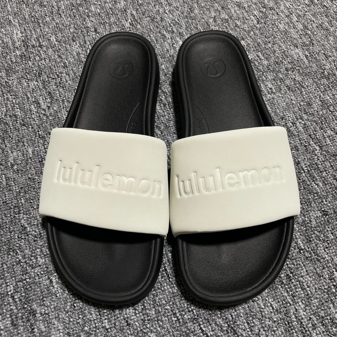lululemon Sandals Restfeel Slide — Black and white