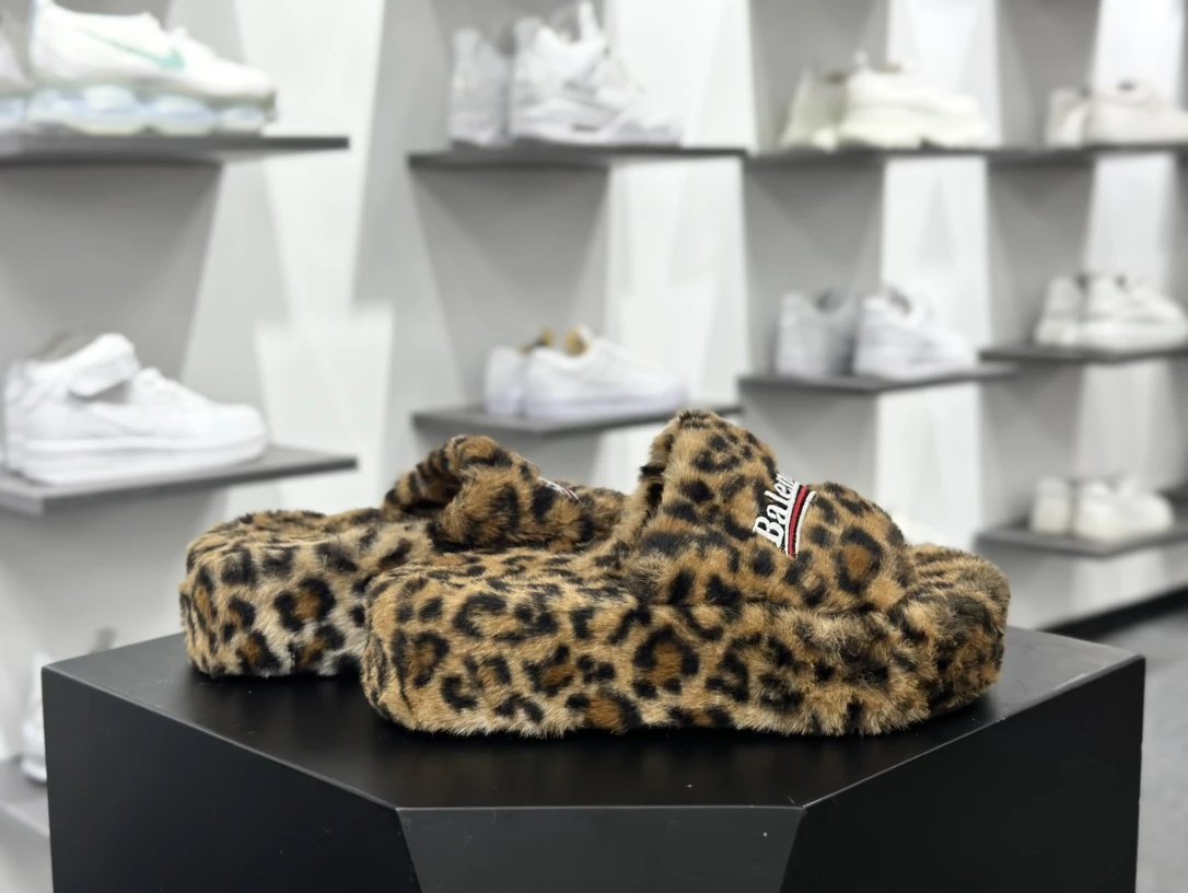 J (Customized Style)