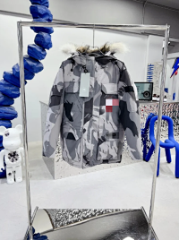 Canada Goose Puffer Jacket — seller photo 8