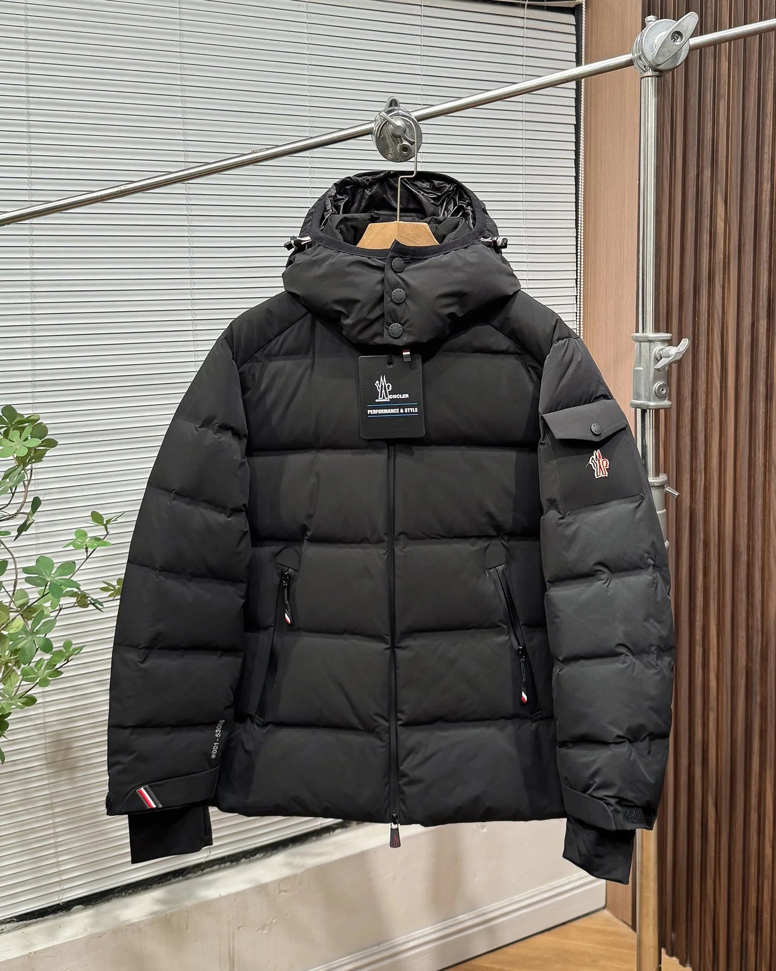 R Montgetech SKU image