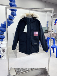 Canada Goose Puffer Jacket — seller photo 7