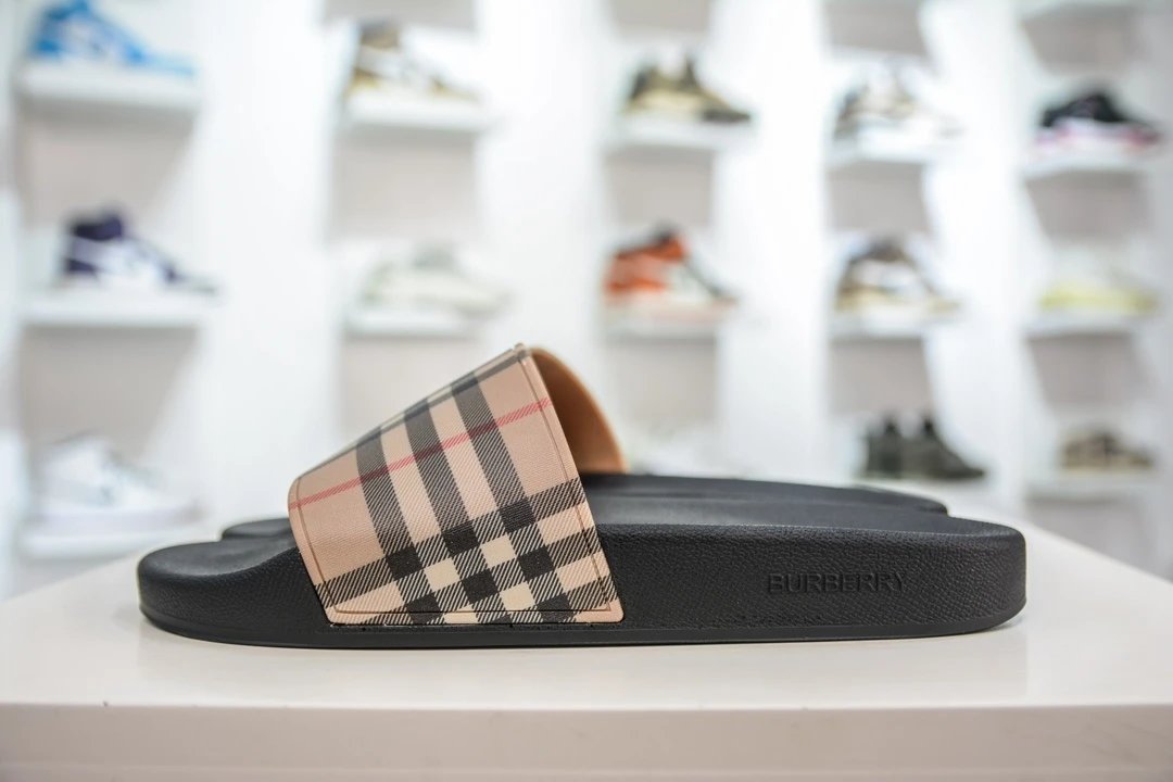 Burberry Check Slide