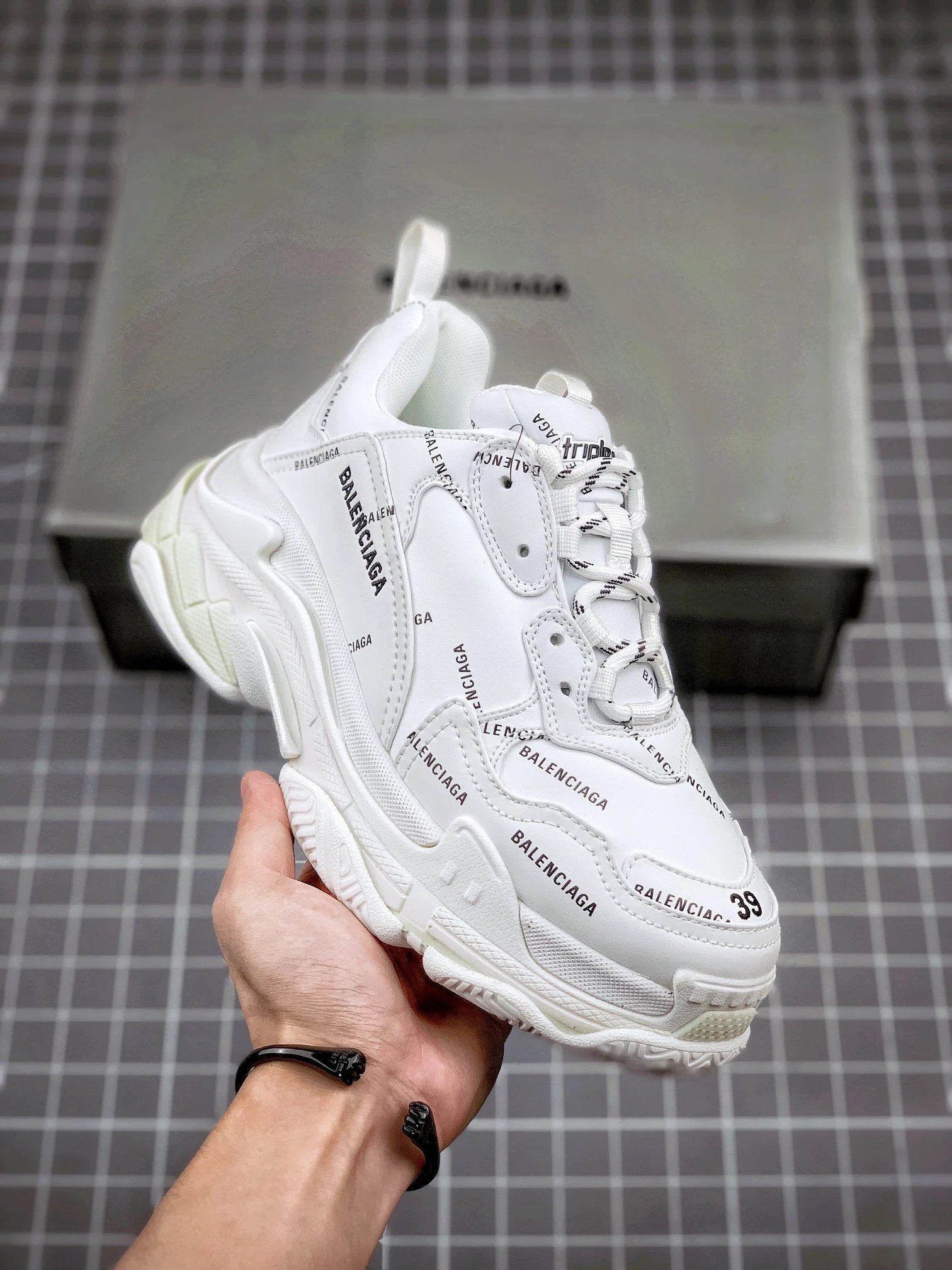 Customization E SKU image