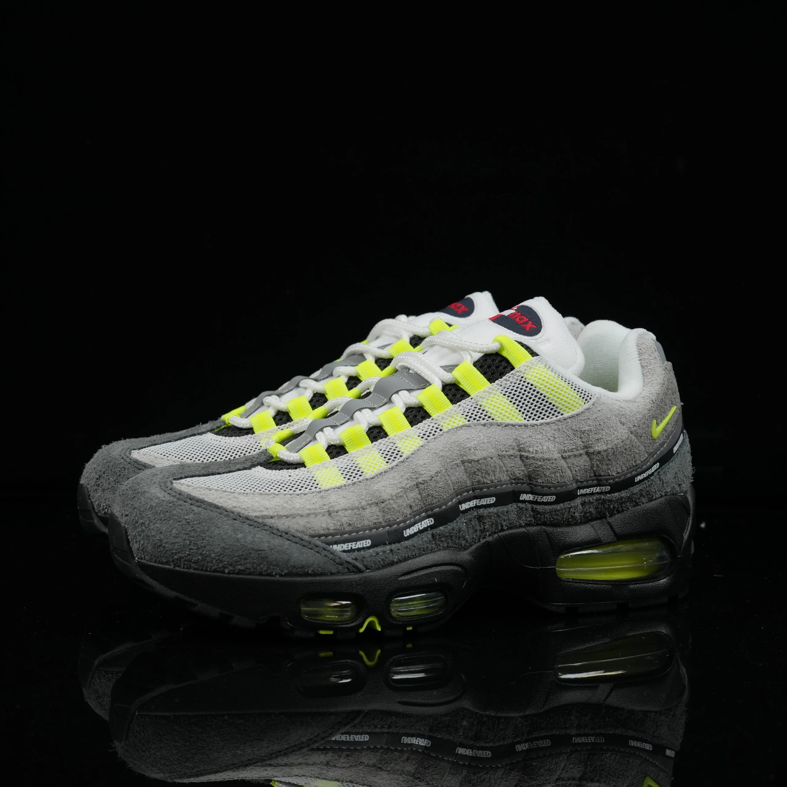 Nike Air Max 95 SP Undefeated Volt DC4844-001