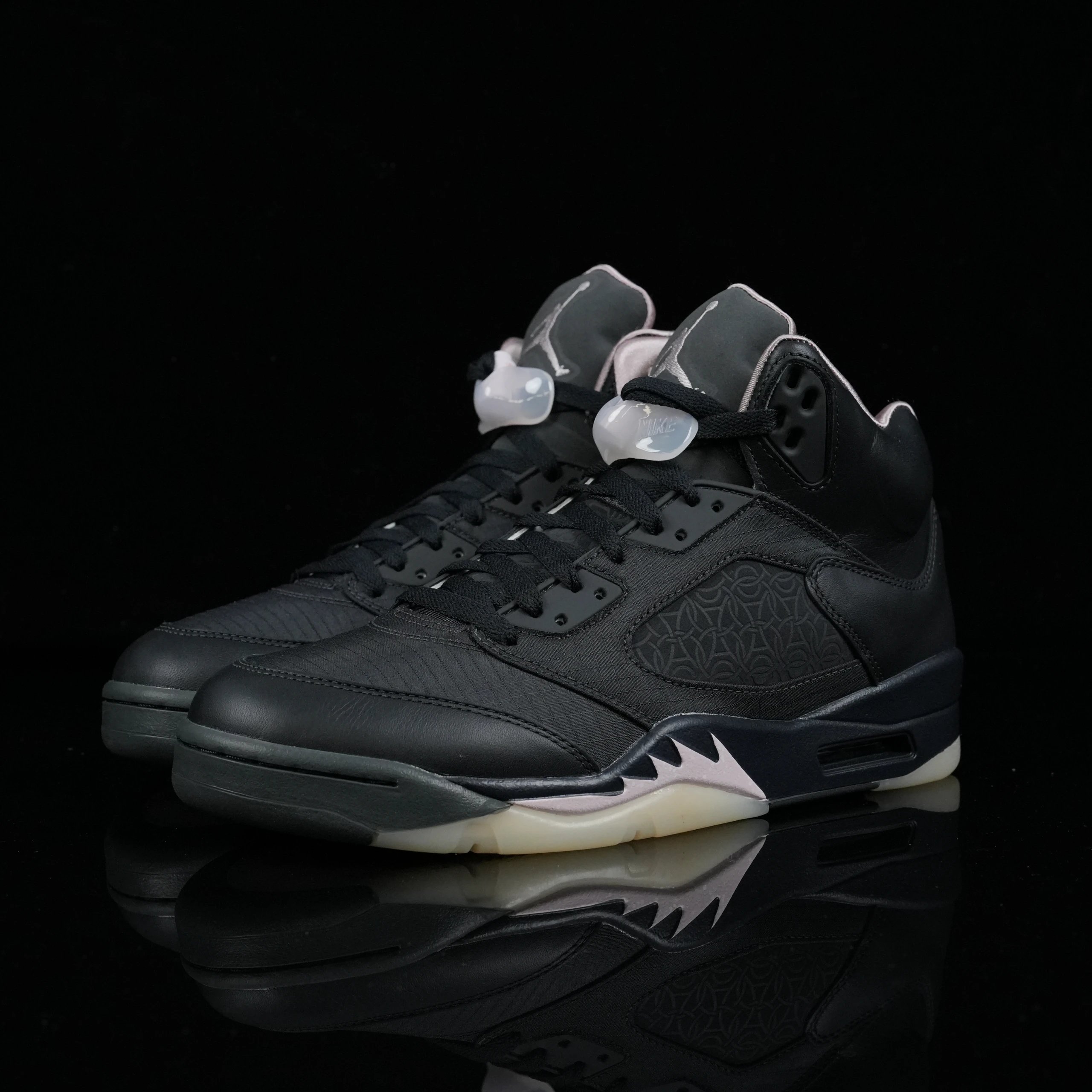 J 5 Black-HQ 3004-001 SKU image