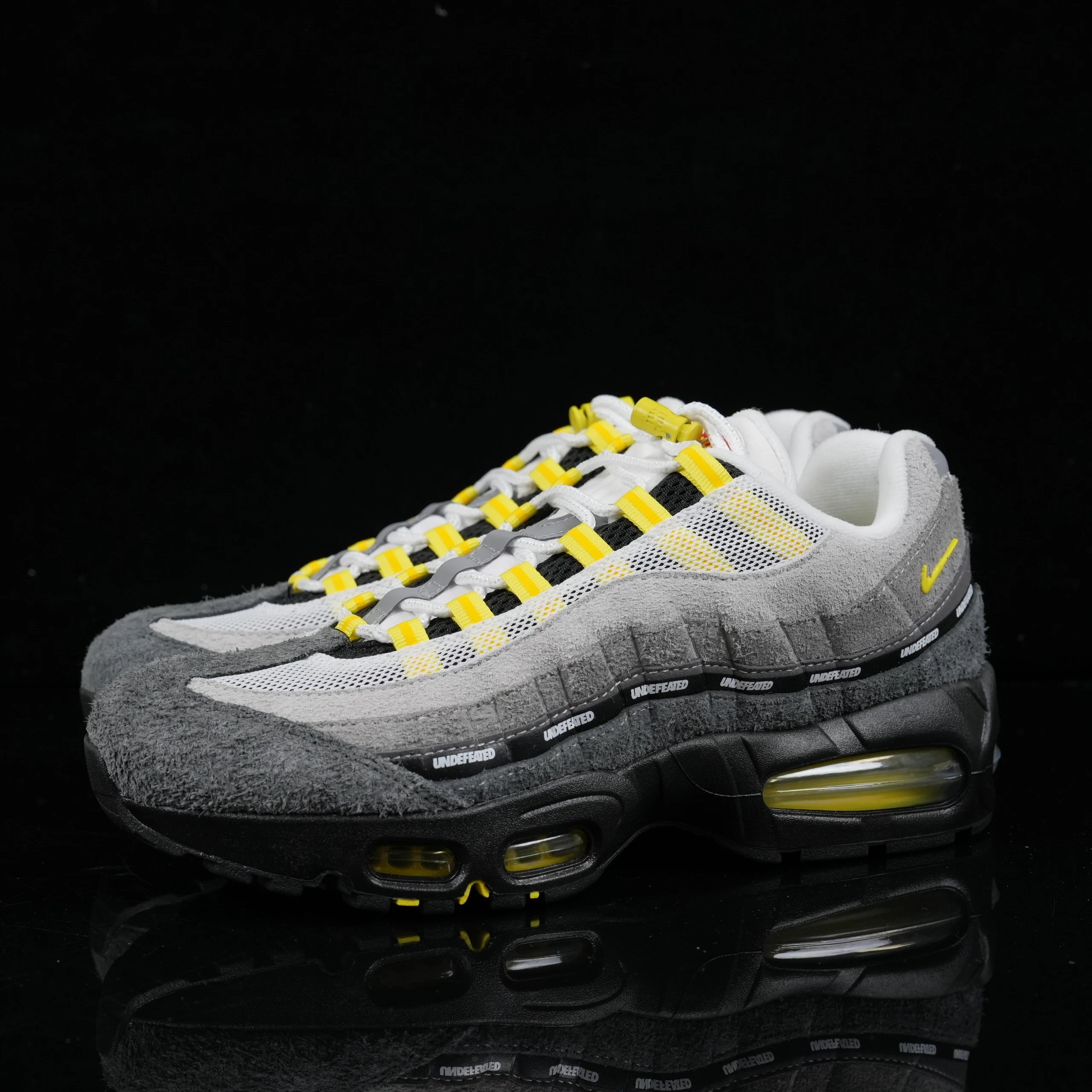 Nike Air Max 95 SP Undefeated Volt DC4844-001