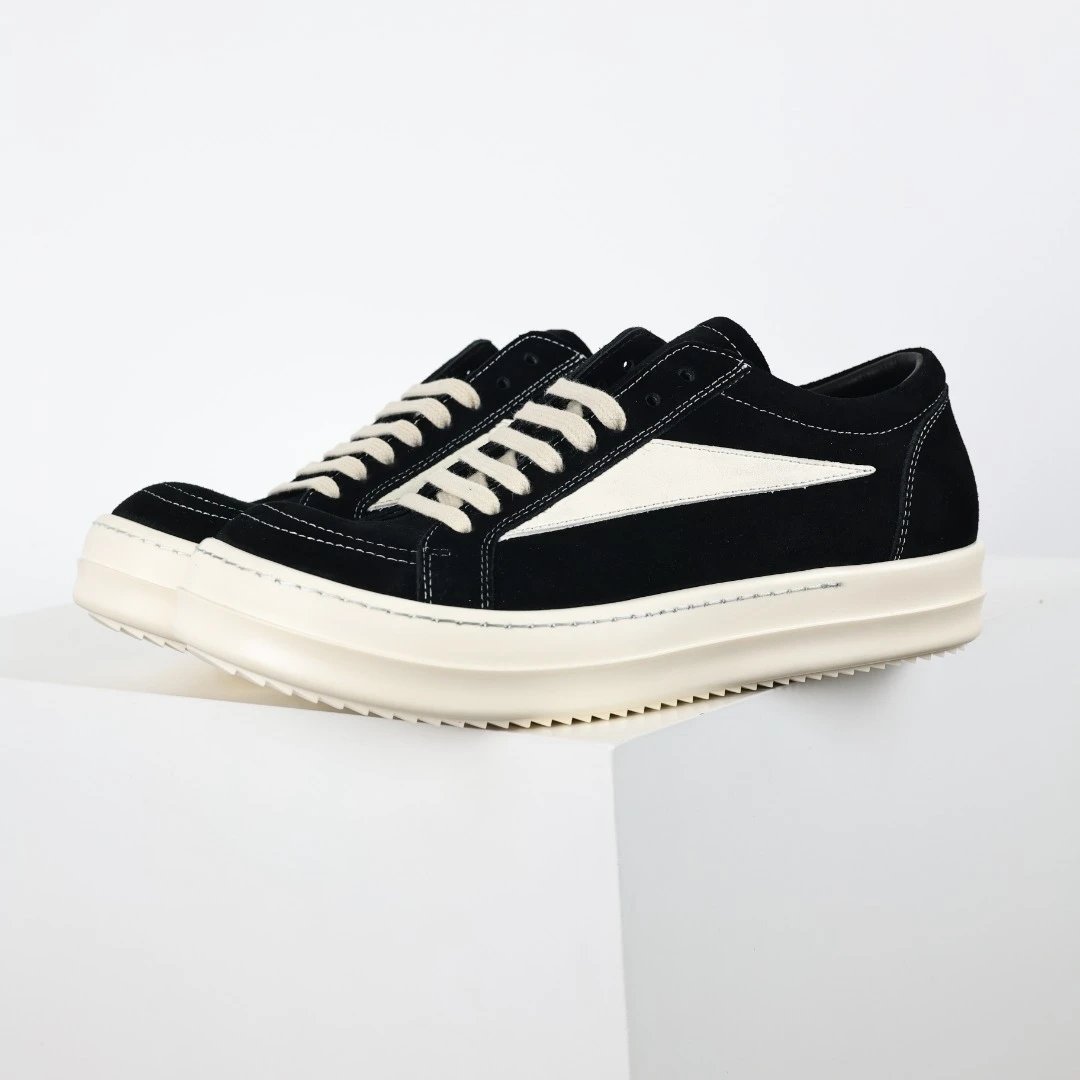 Suede Black & White