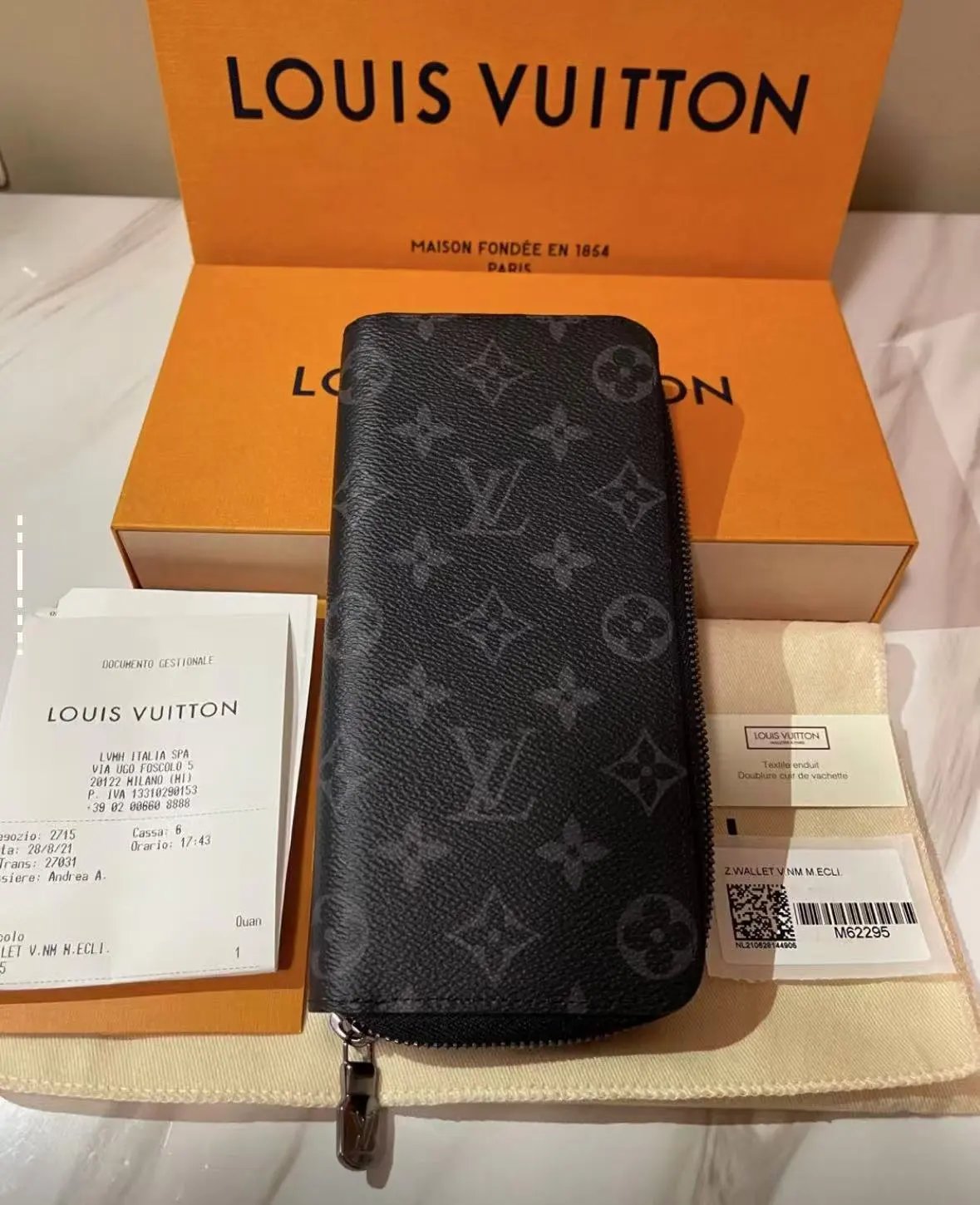 LO*IS VUI**ON Zippy - 131694