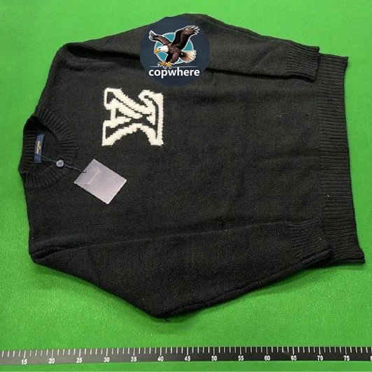 LL*V Sweater - 132015