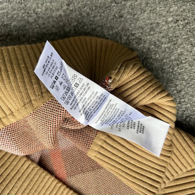 Burberry Sweater: seller detail photo 13