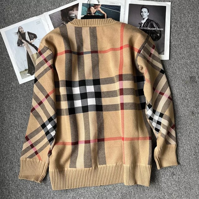 Burberry Sweater: seller detail photo 5
