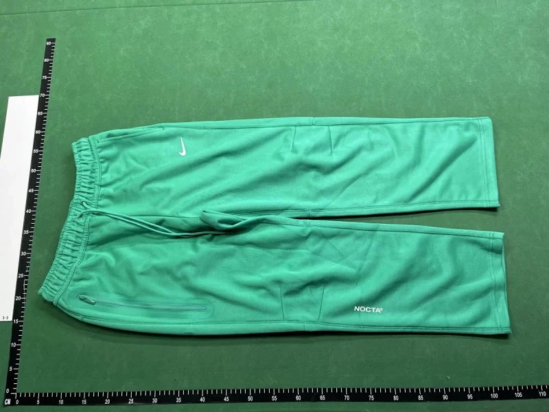 green pant