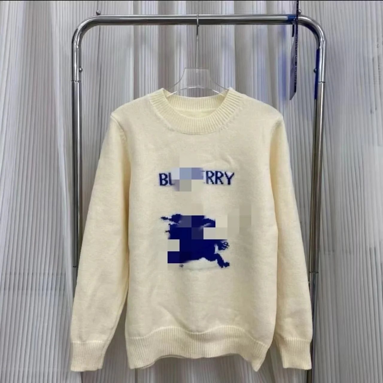 Sweater White L