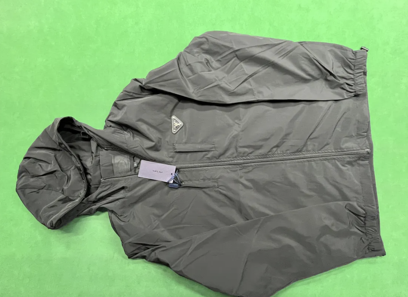 56001 Black