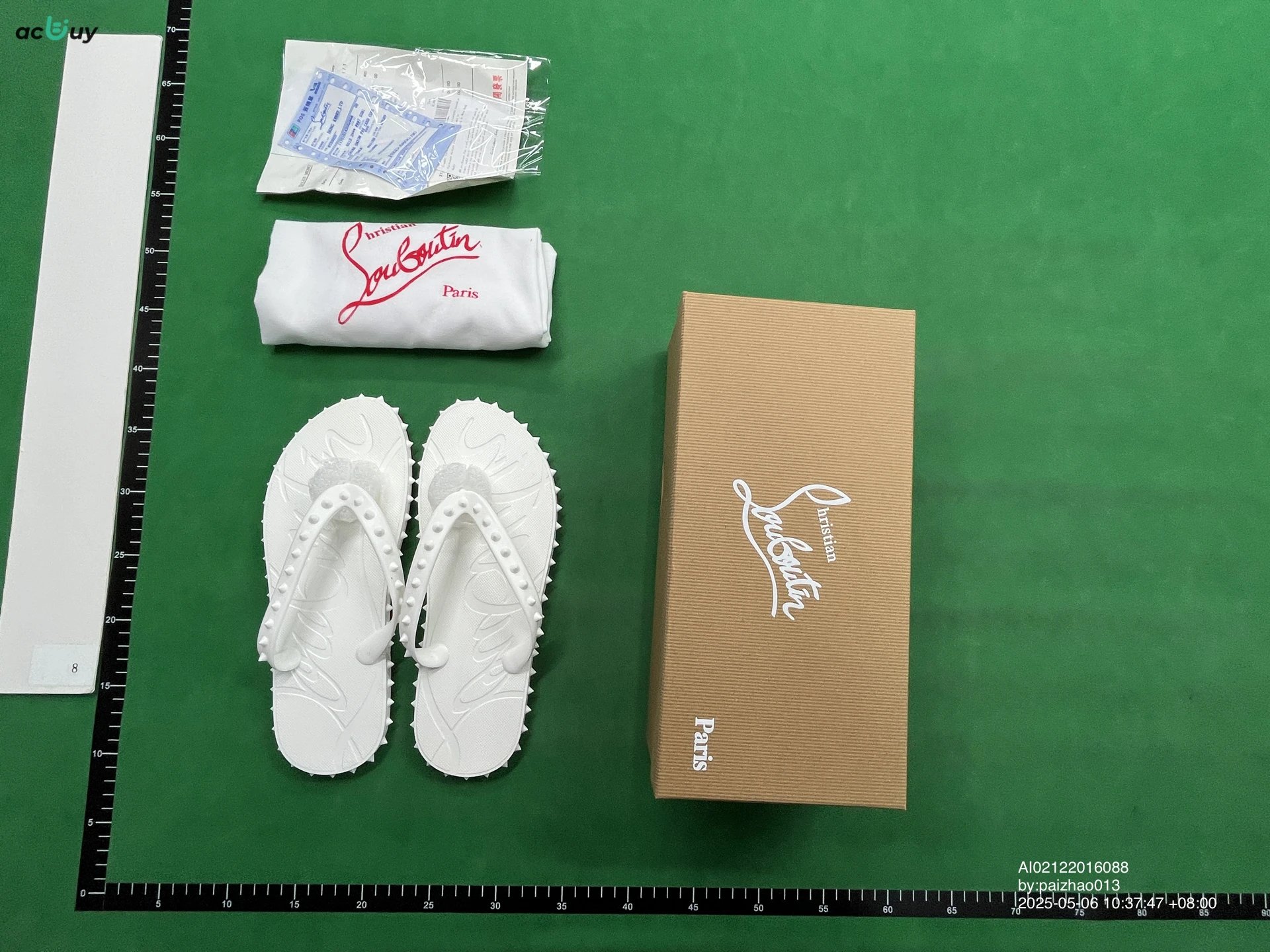 Slipper White