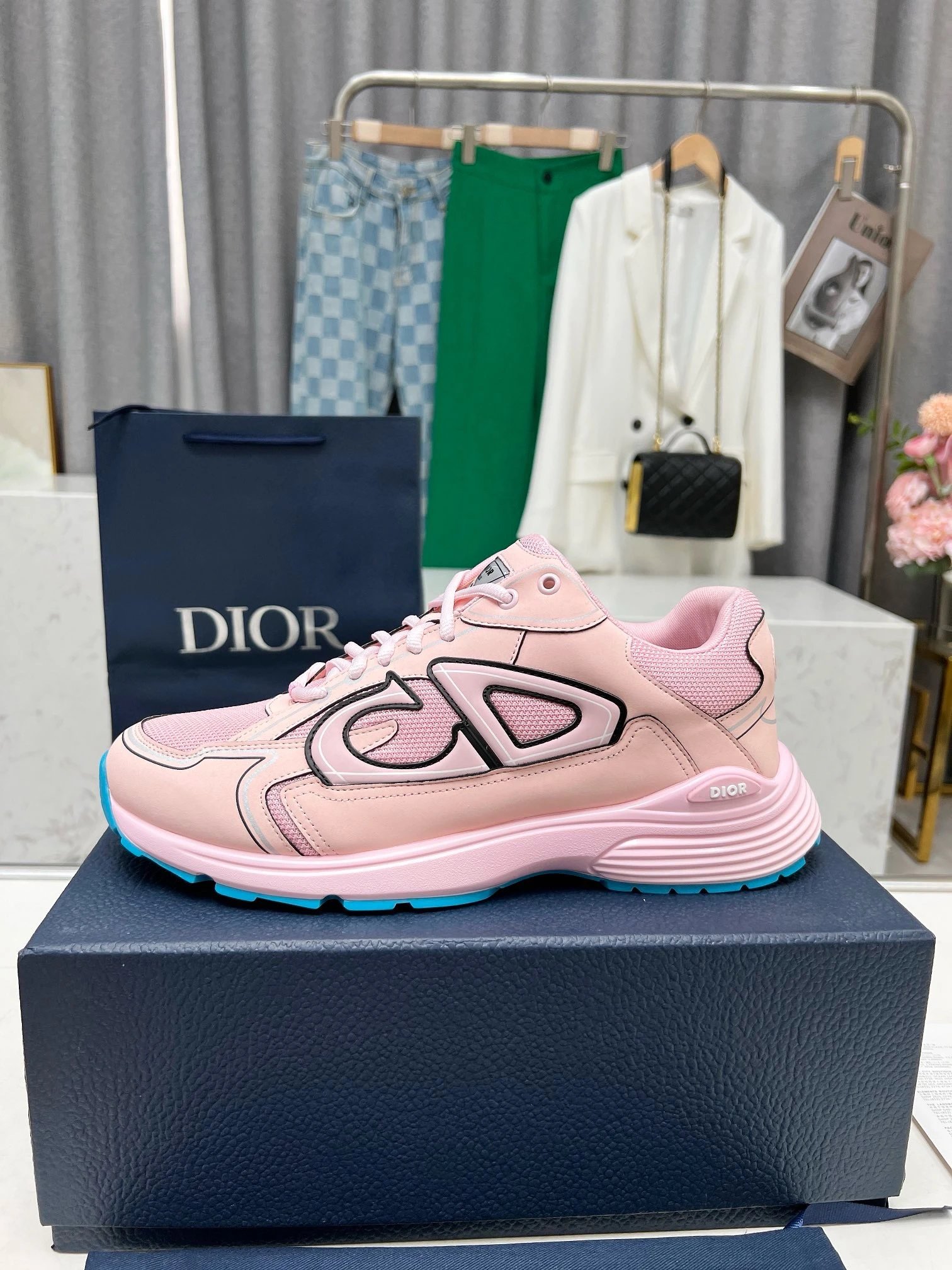 1 SKU image
