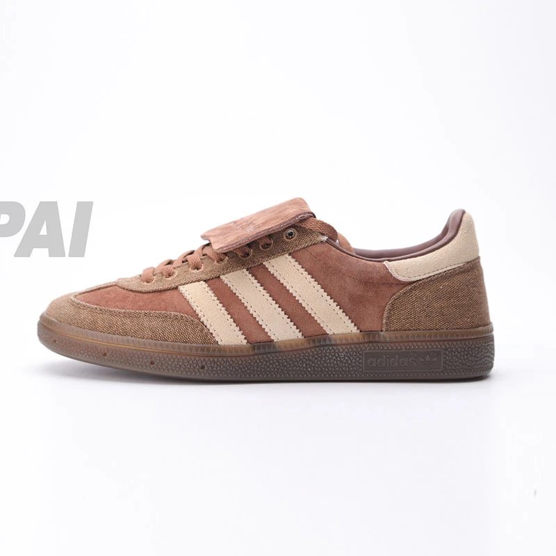 Brown shoe tongue SKU image