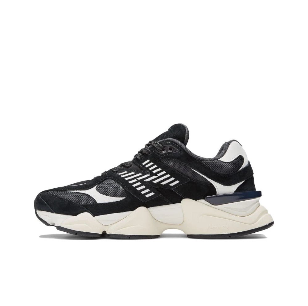 U9060AAA Black and White