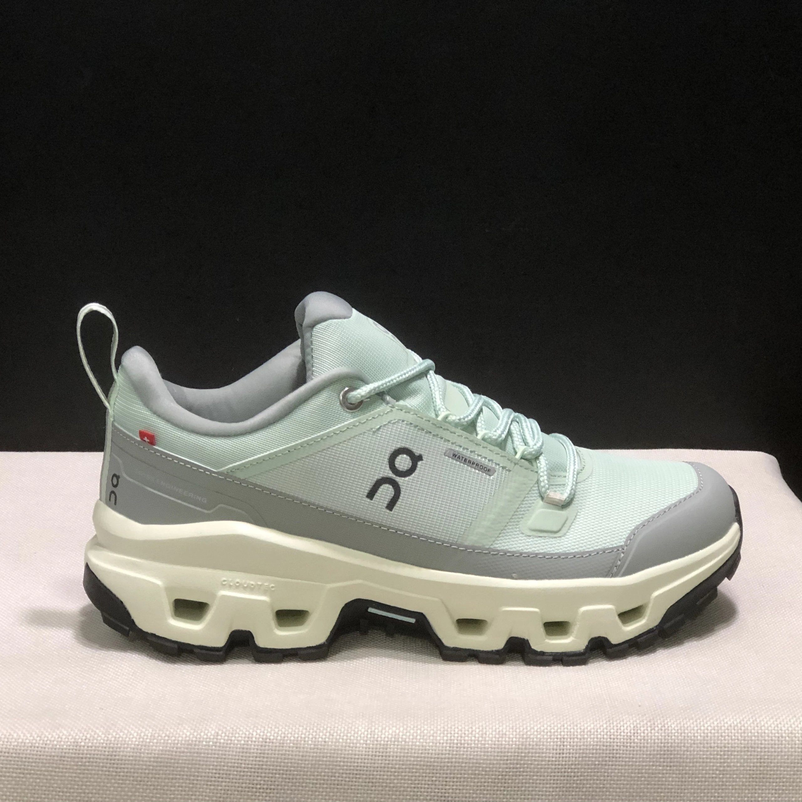 On Boots Cloudrock Waterproof Hiking — 8#