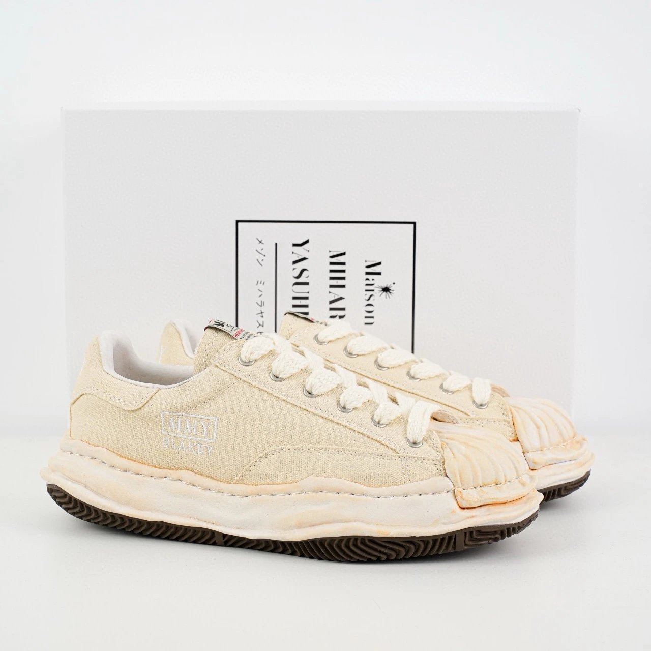 Shell-toe beige canvas SKU image