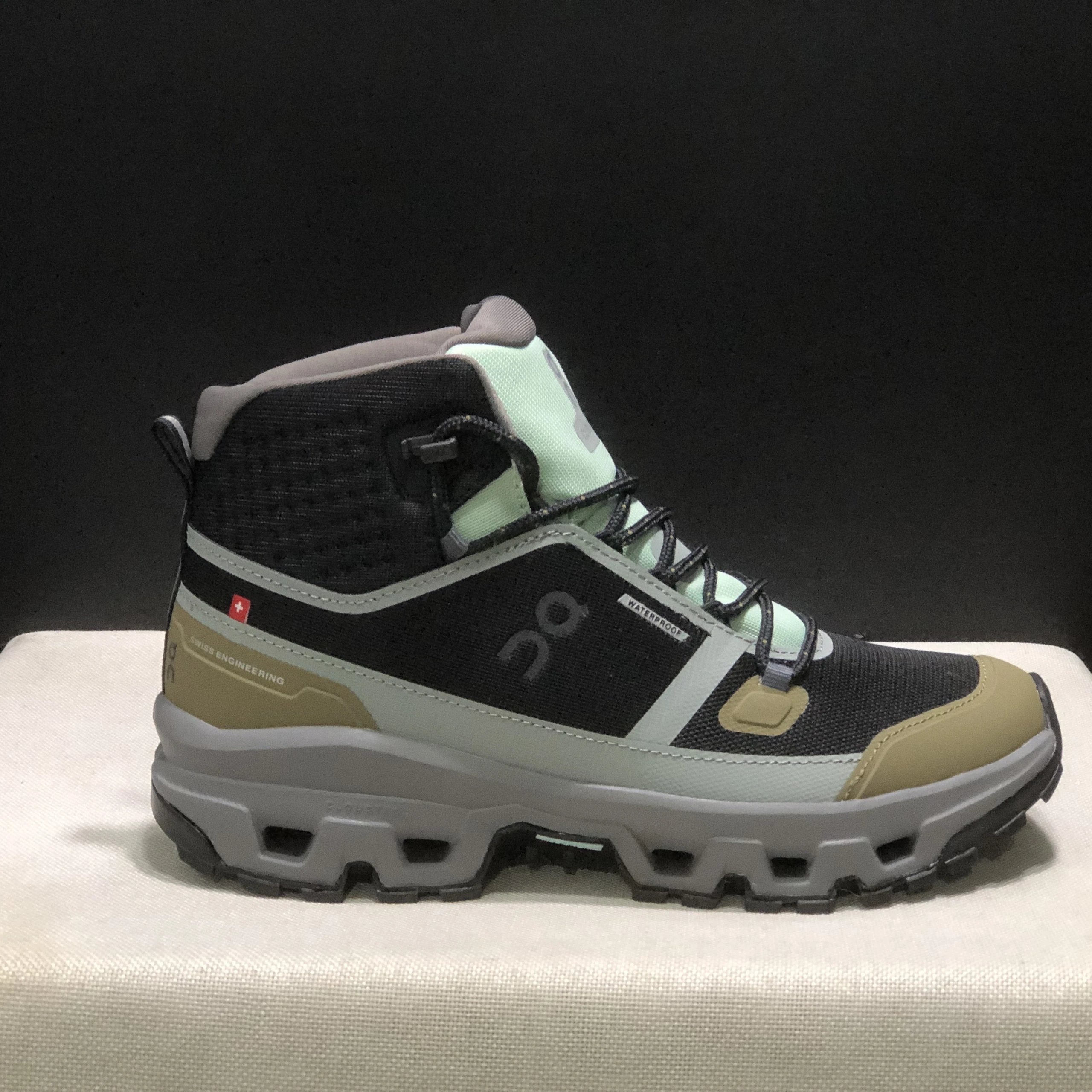 On Boots Cloudrock Waterproof Hiking — 1#