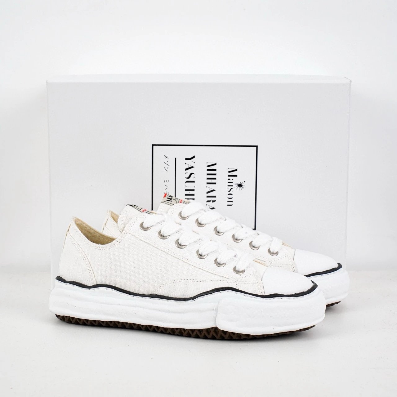 Converse white canvas SKU image