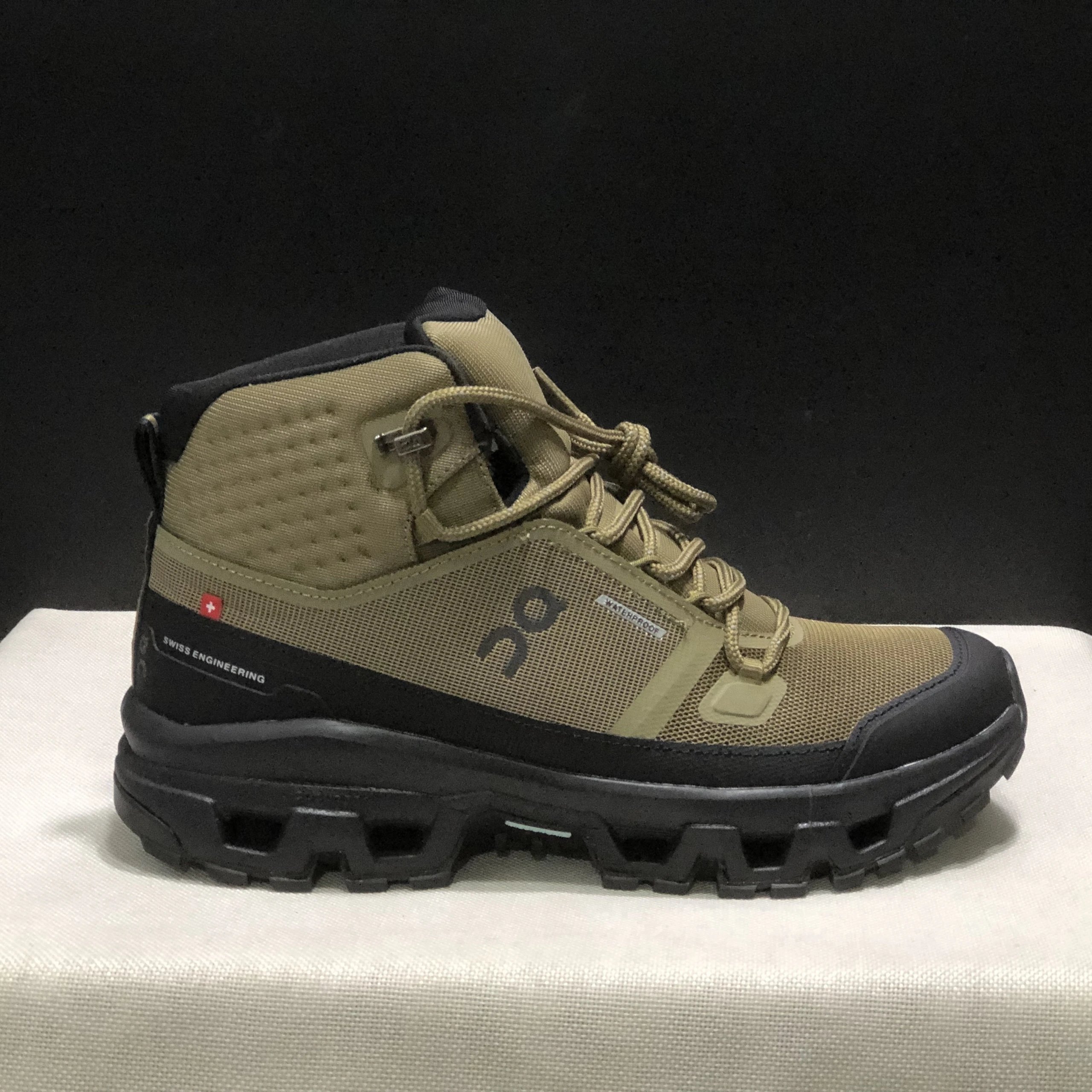 On Boots Cloudrock Waterproof Hiking — 3#