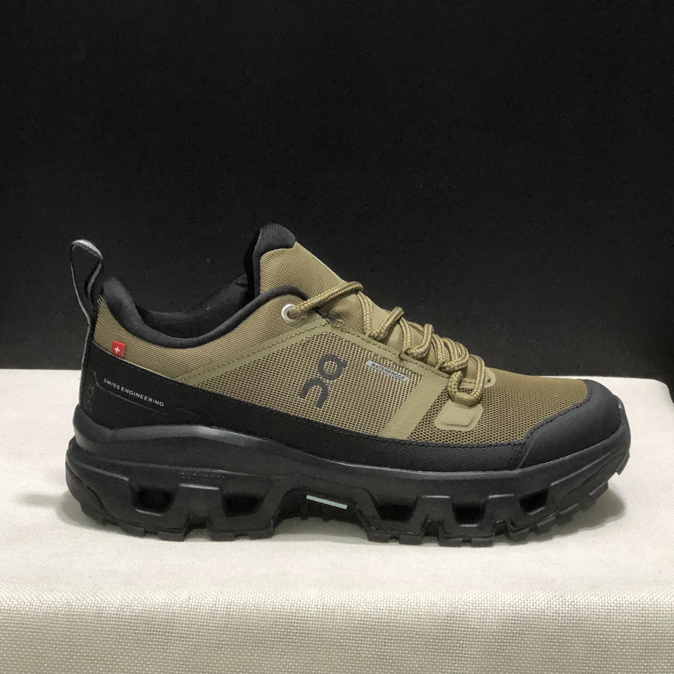 On Boots Cloudrock Waterproof Hiking — 10#