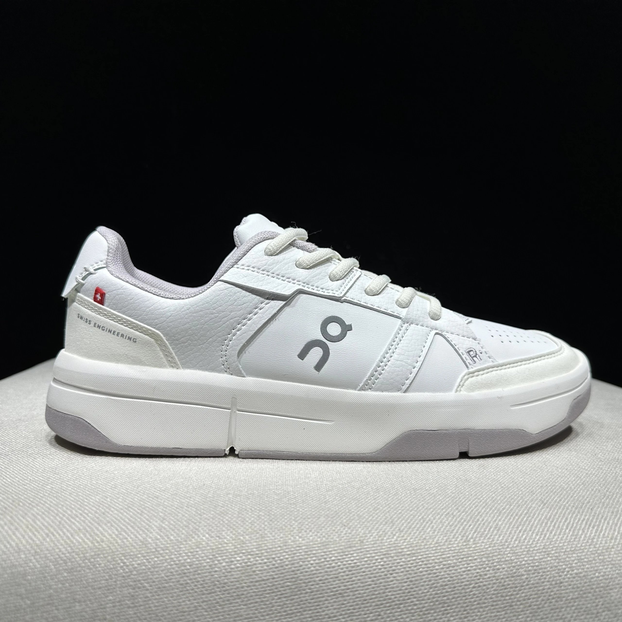 Clubhouse white and gray SKU image