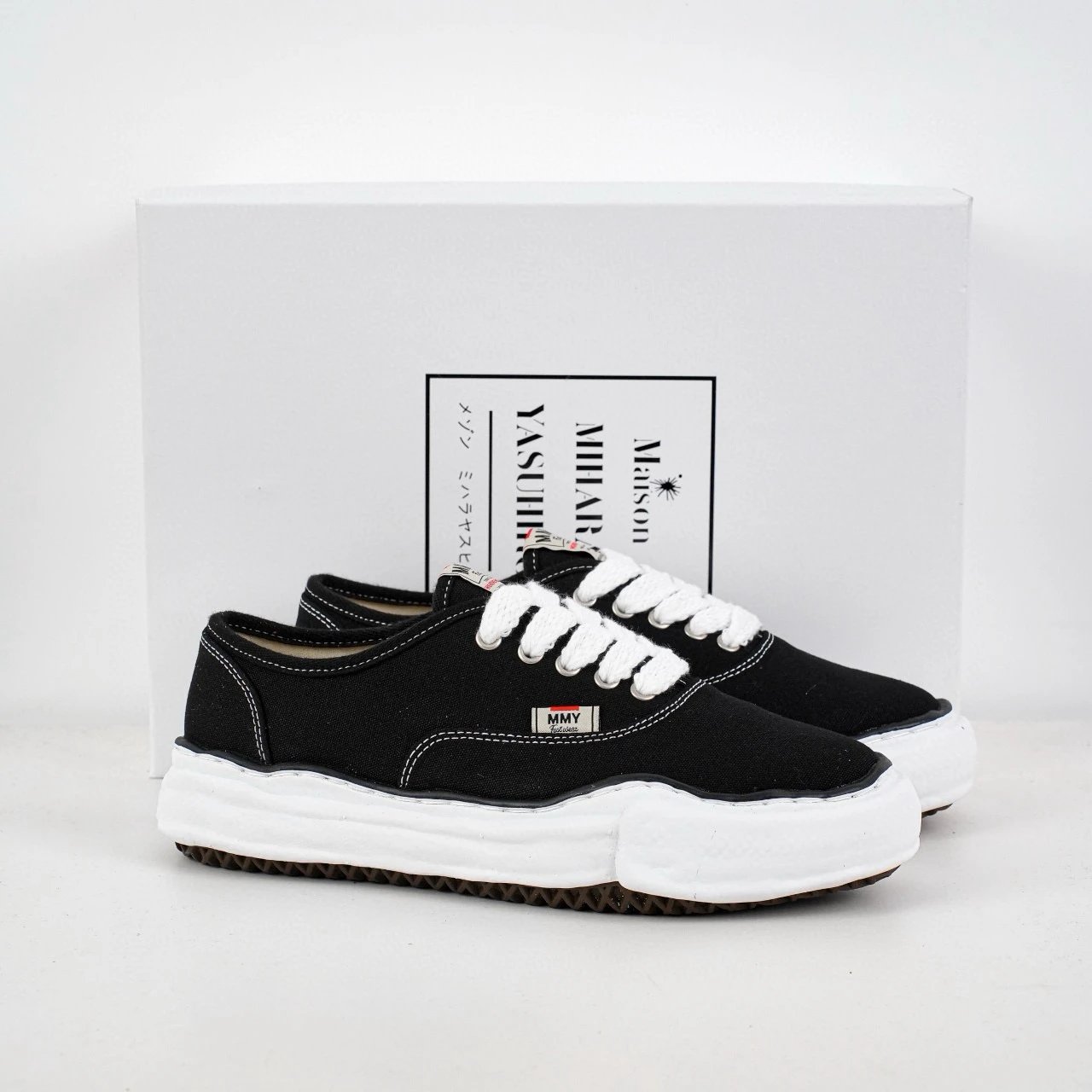 Vans black canvas SKU image