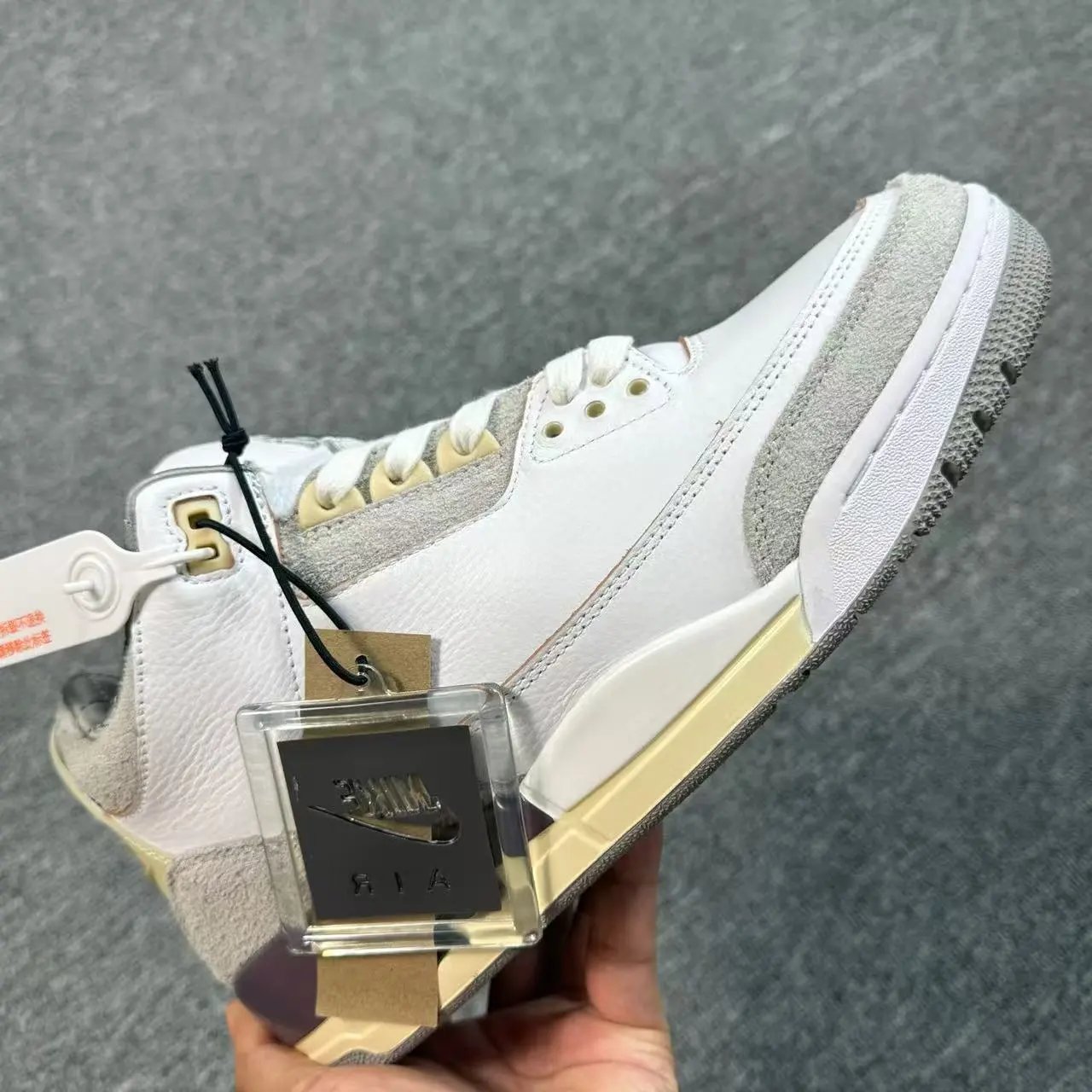 AJ3 A Ma Maniere Collaboration