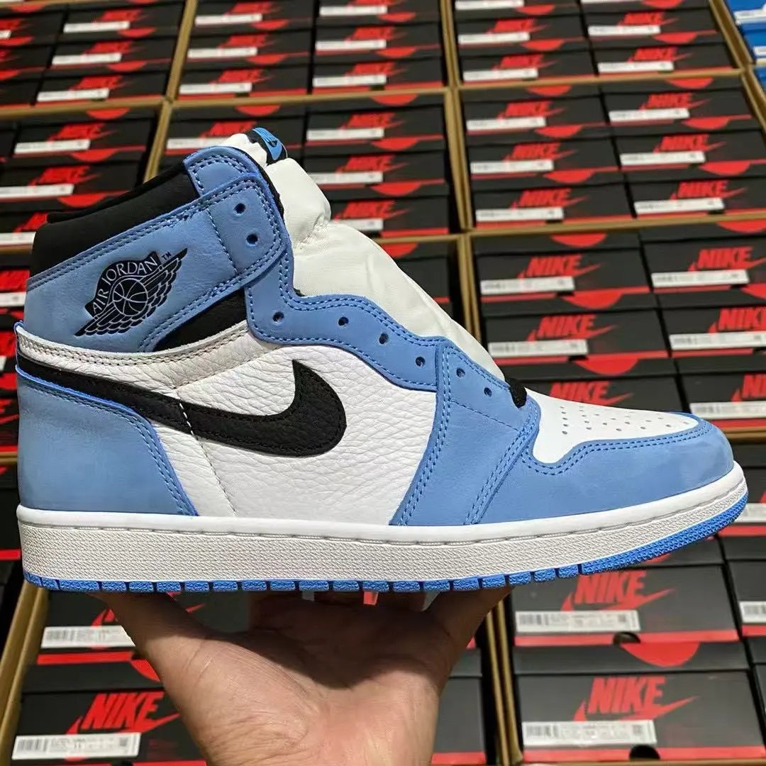 Air Jordan 1 University Blue 555088-134