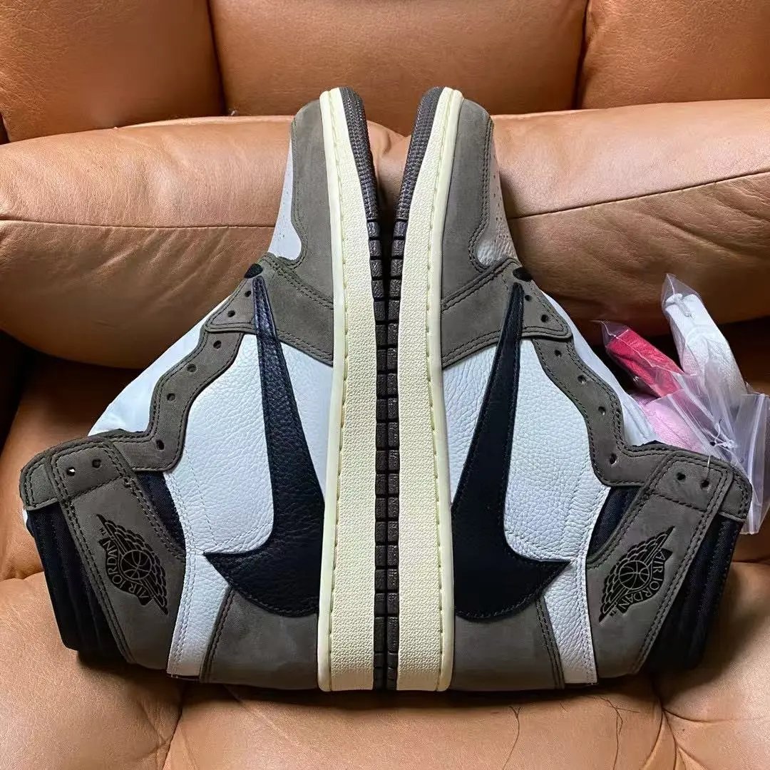 Air Jordan 1 Travis Scott High Dark Brown CD4487-100